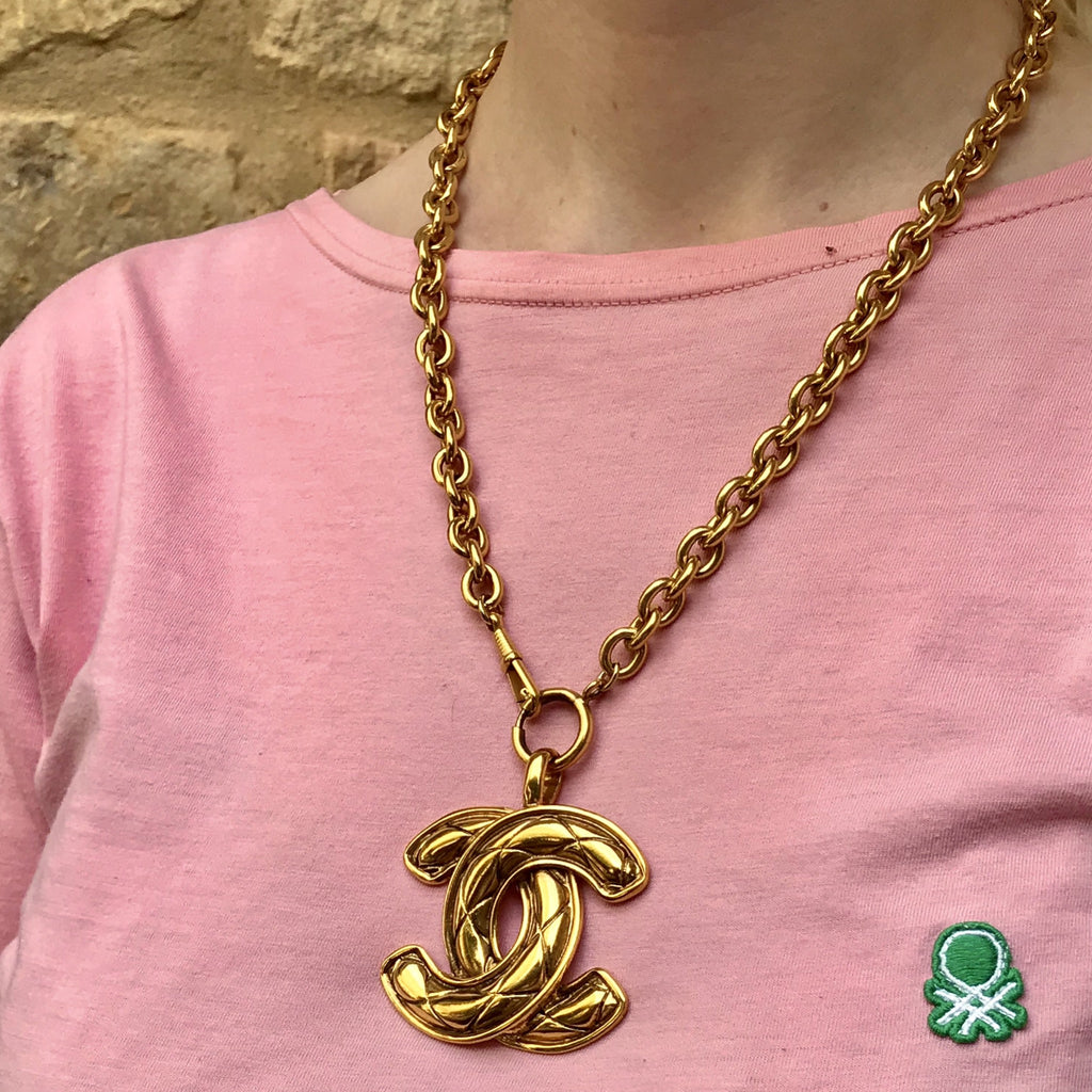 vintage chanel quilted CC logo necklace