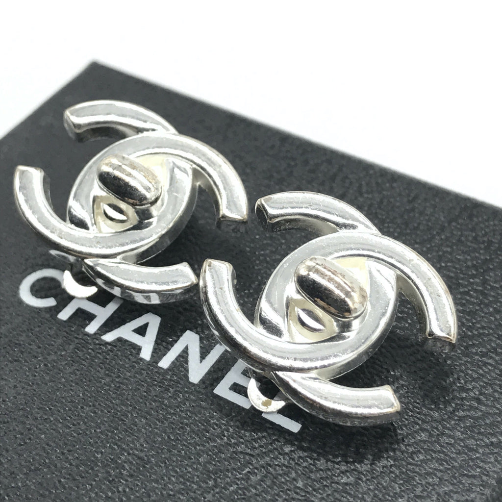 vintage chanel silver turncock earrings