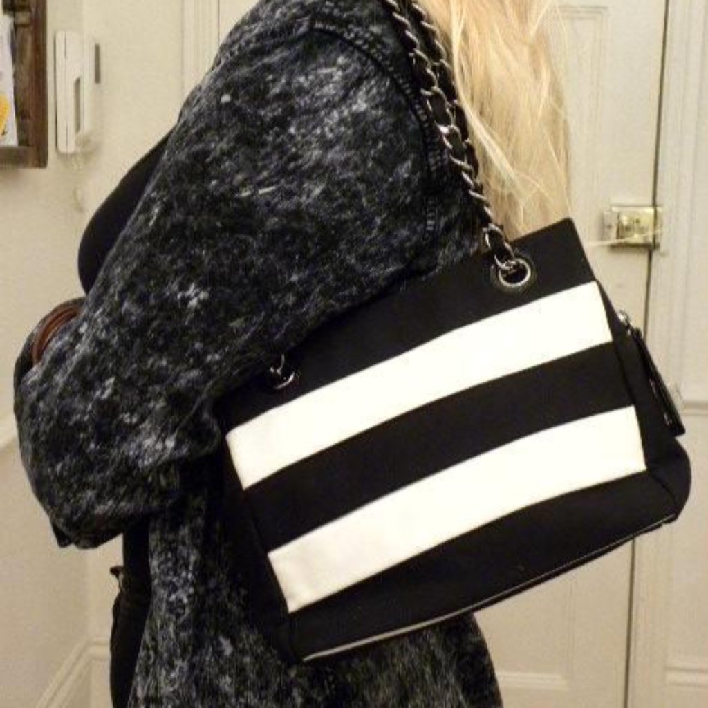 chanel black and white handbag side