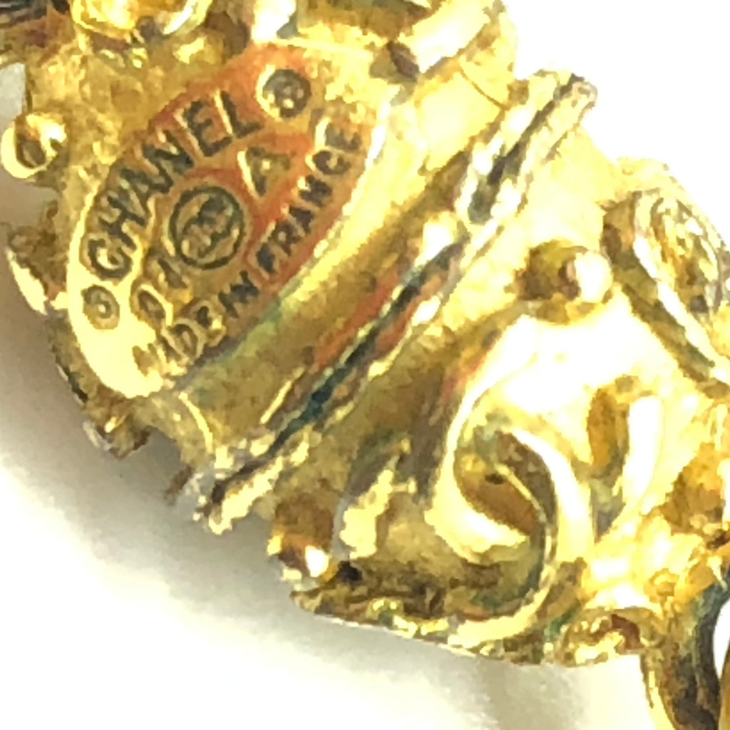 Vintage Chanel Gripoix Beads and Gold-plated Nugget Sautoir