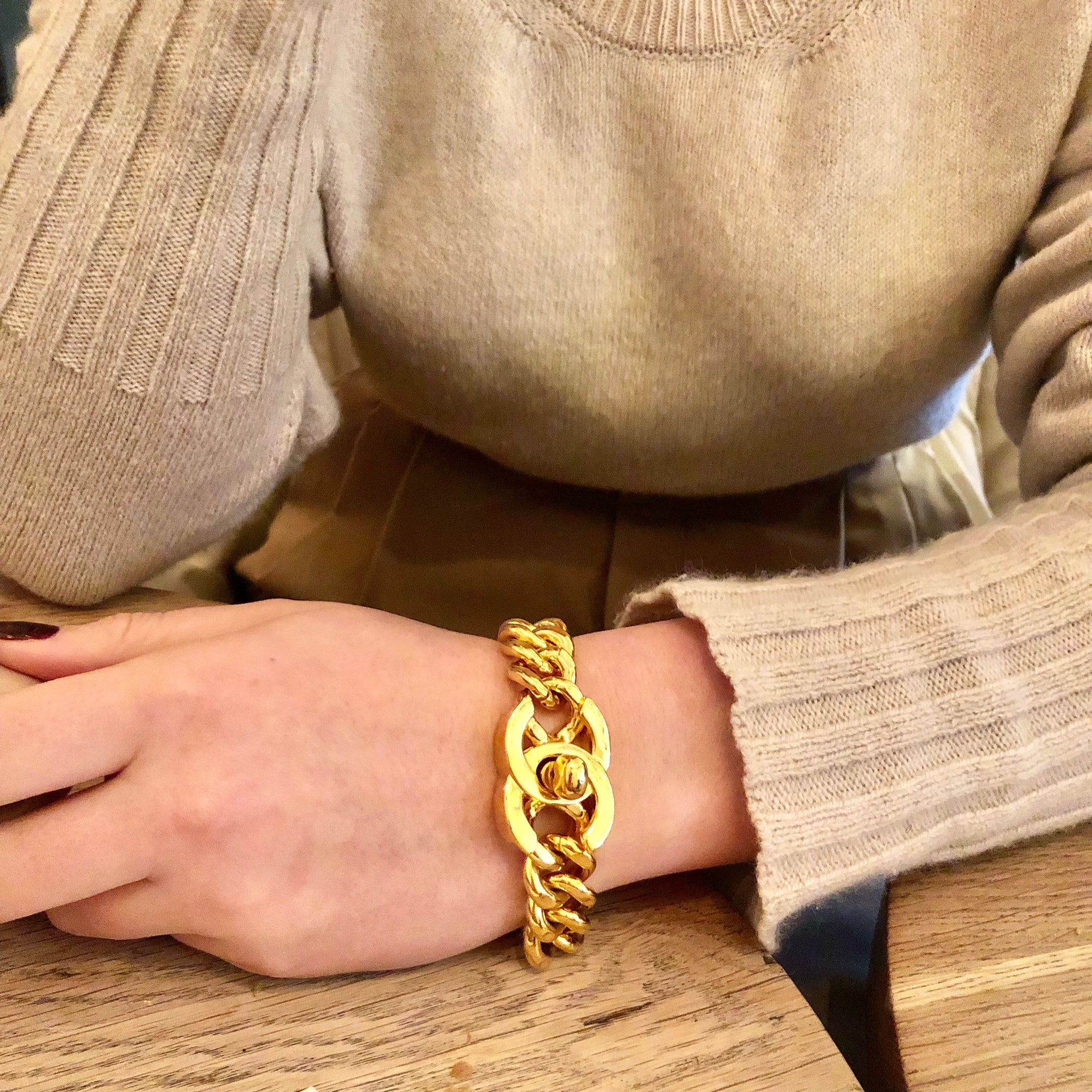 4FAF96F8-9039-4CD0-96A0-