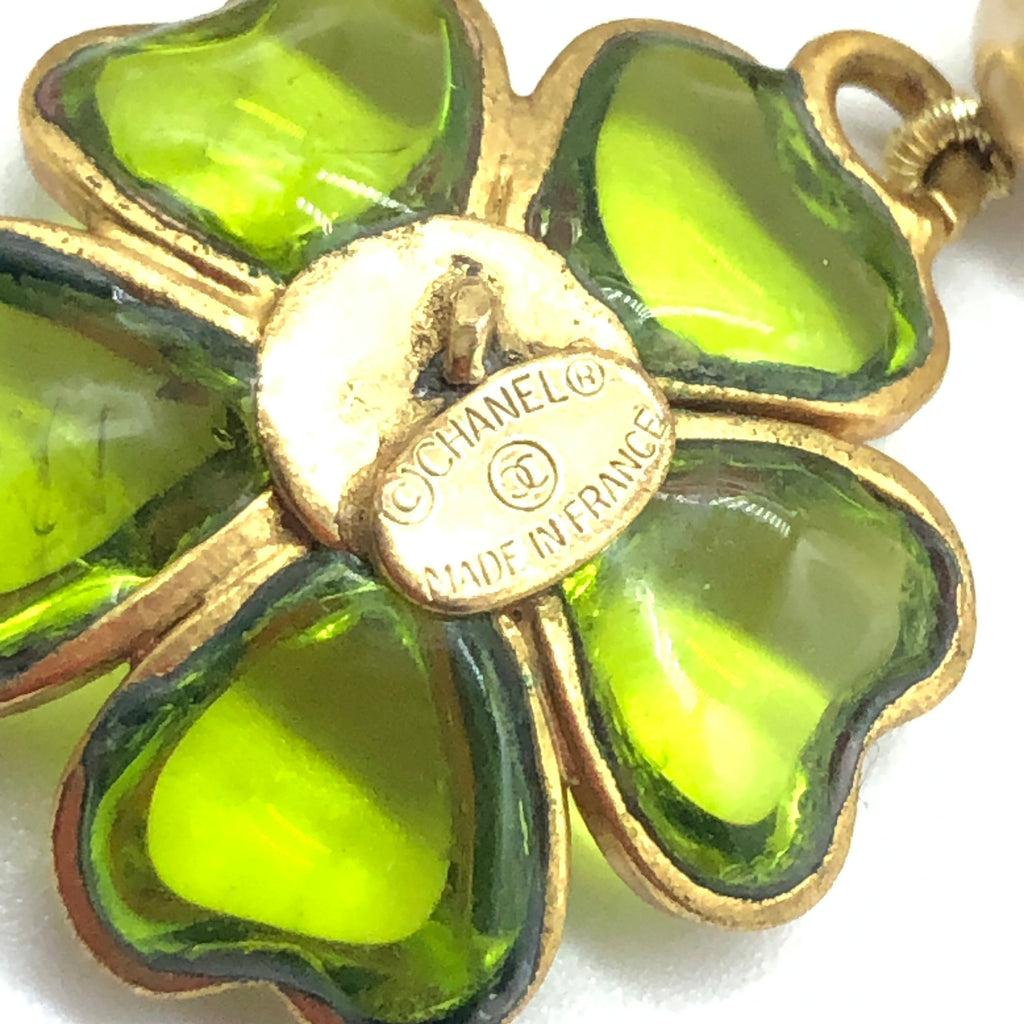 Vintage Chanel Pearl Necklace with Green Gripoix Flower