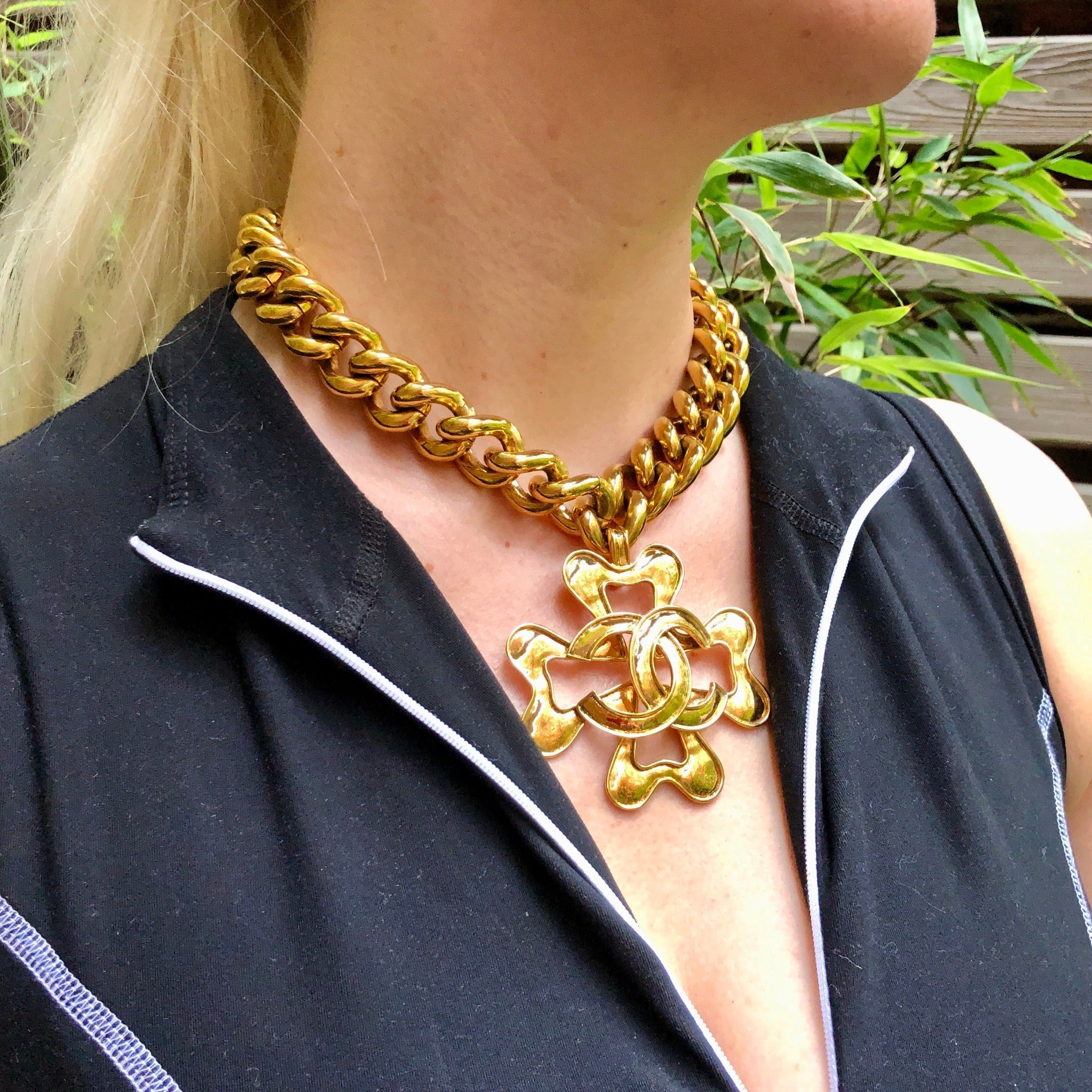 CHANEL Turnlock CC Necklace Gold | FASHIONPHILE | Gold chanel, Necklace,  Gold necklace