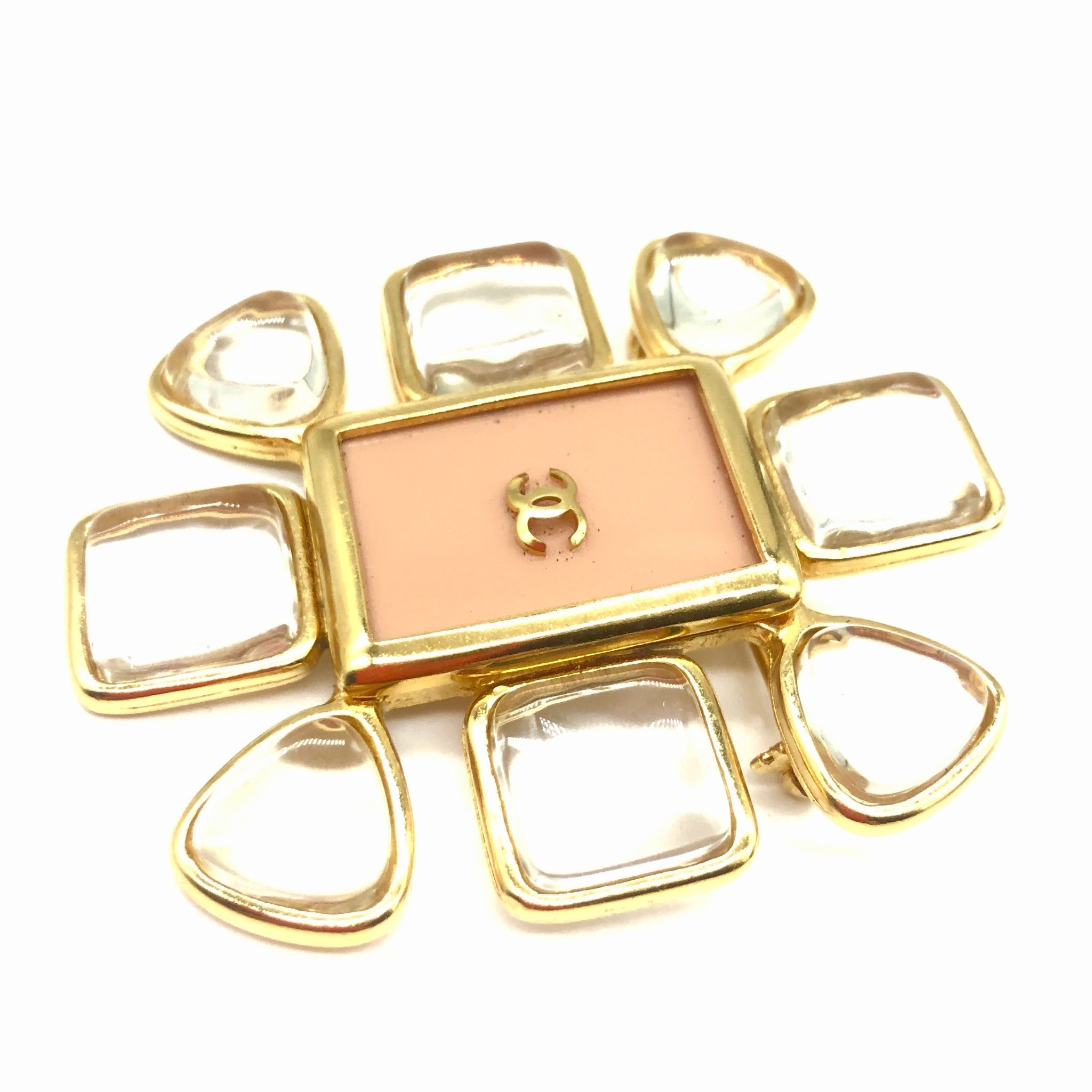 Chanel - Authenticated Pins - Metal Gold For Woman, Very Good Condition