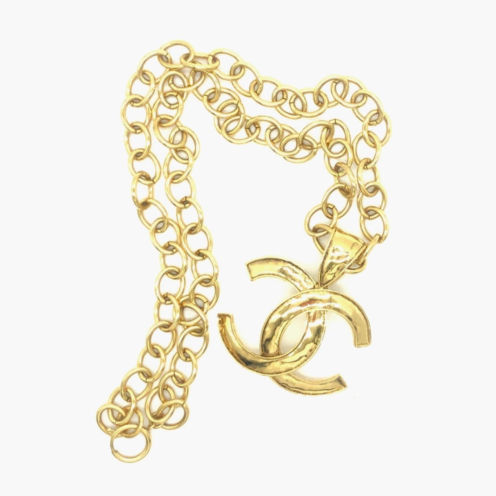 Chanel Large Link Necklace with CC Logo Pendant – Very Vintage