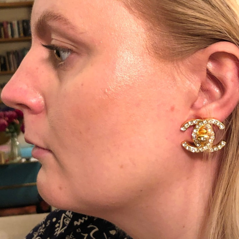 chanel earrings cc logo diamond
