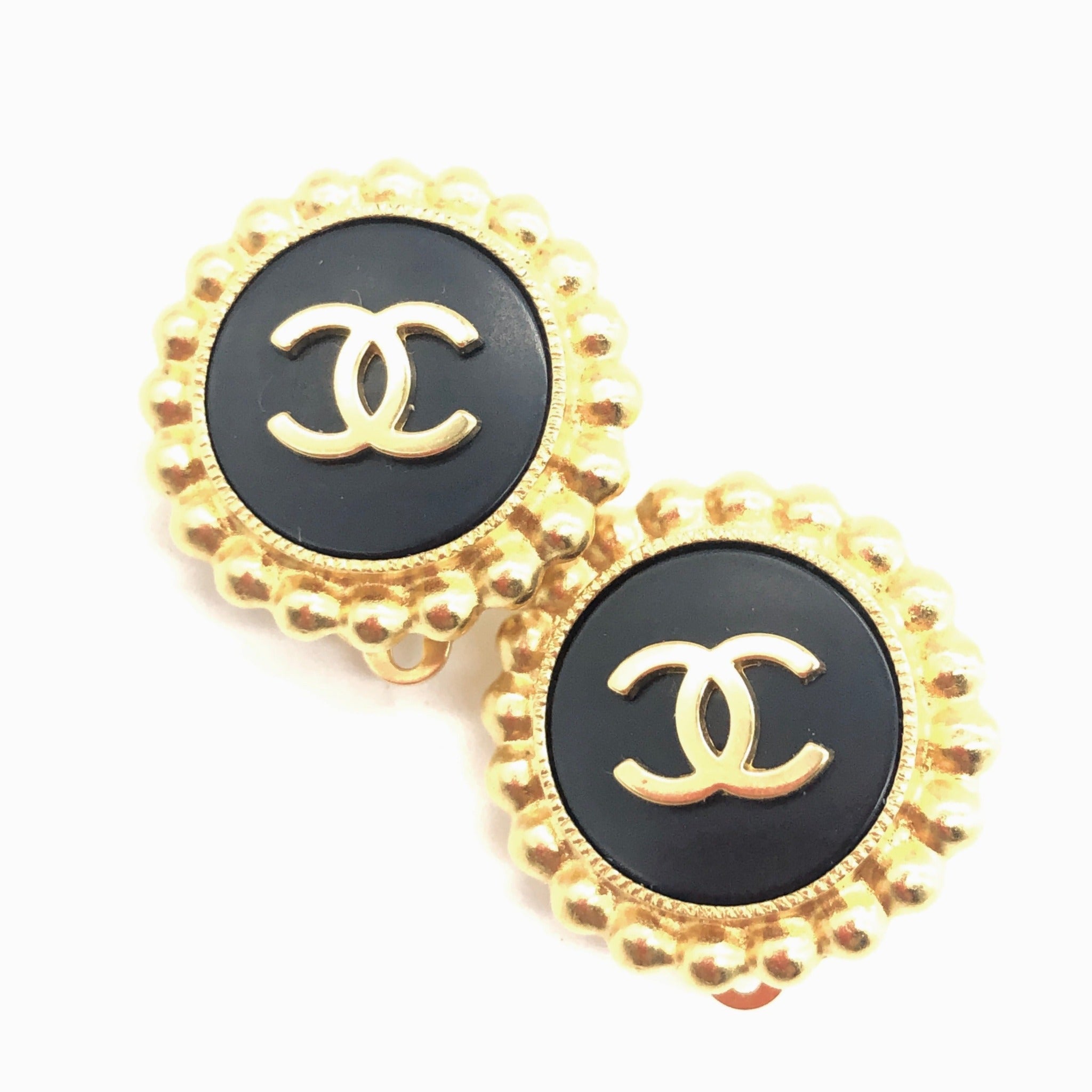 Vintage Chanel 1995P Gripoix Clover CC Clip-On Earrings - Vala