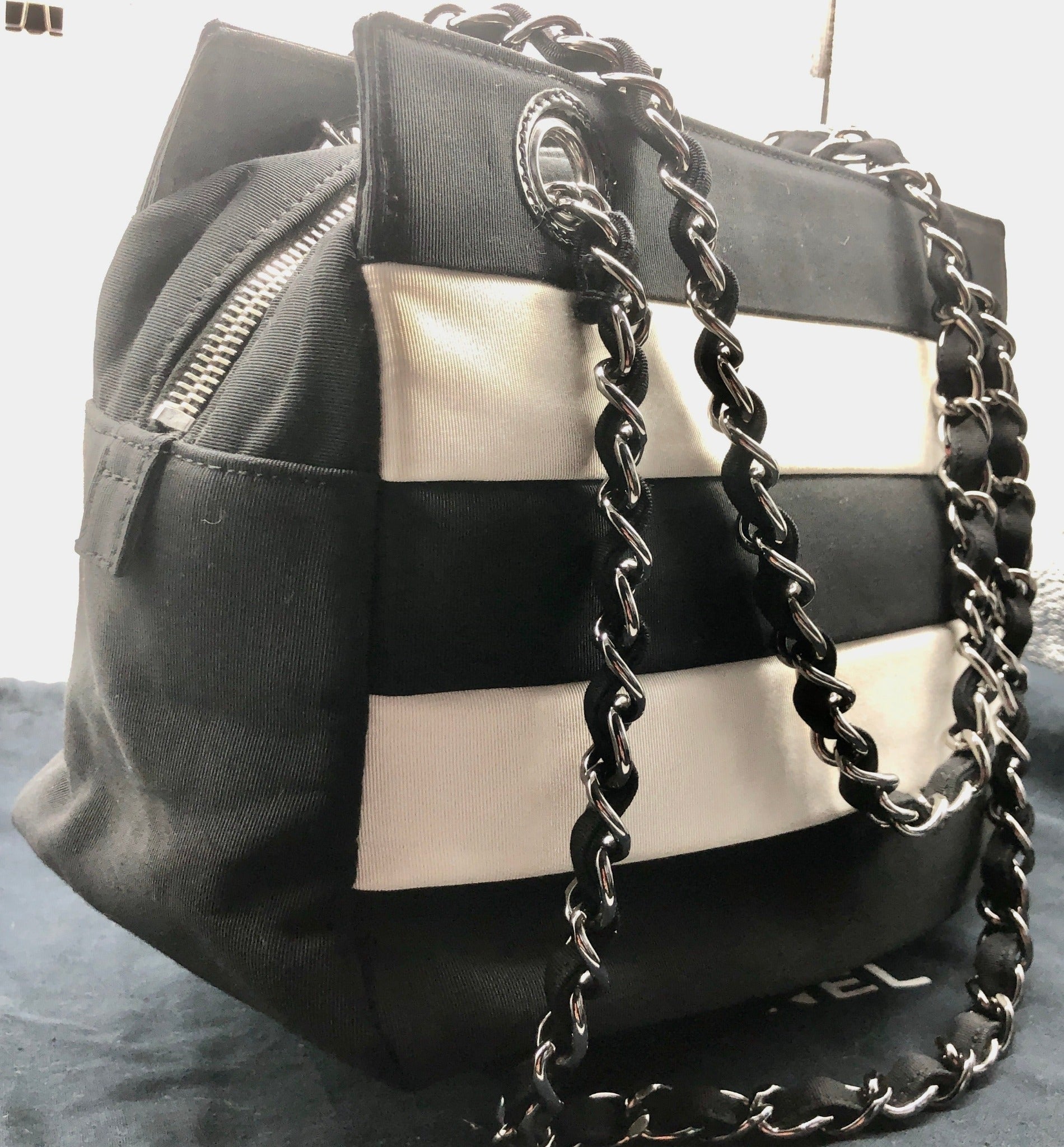 chanel clutch bag black white