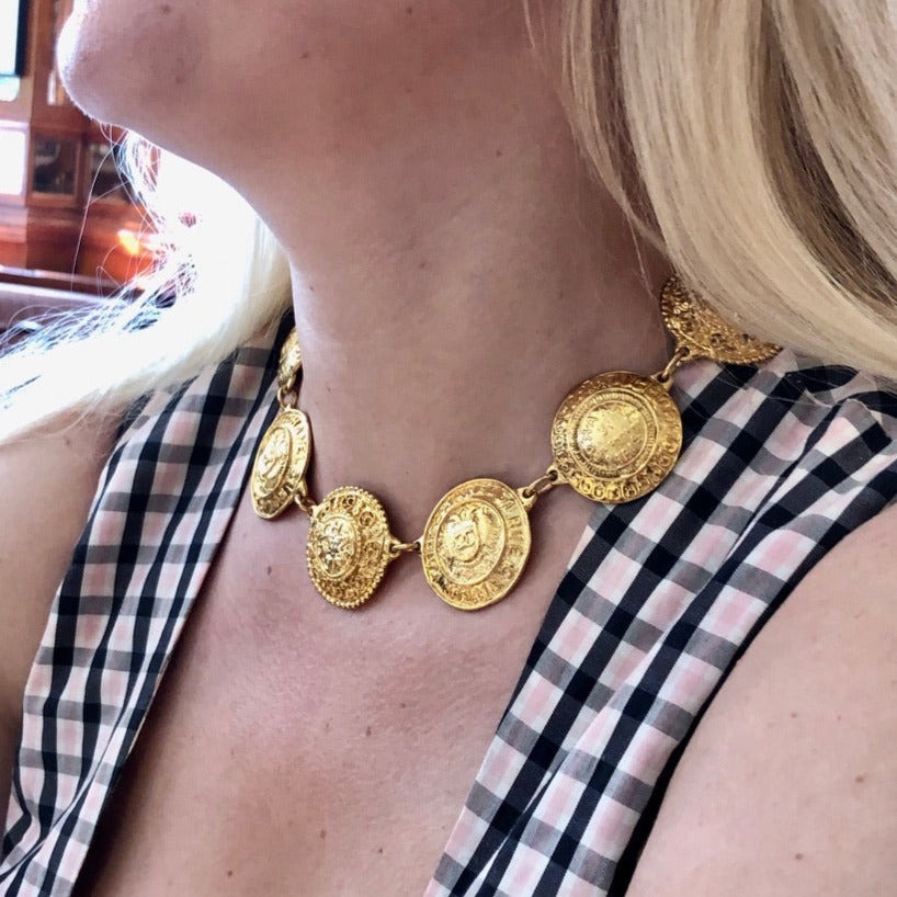 Chanel Vintage Gold CC Logo Chain Link Necklace – Amarcord Vintage