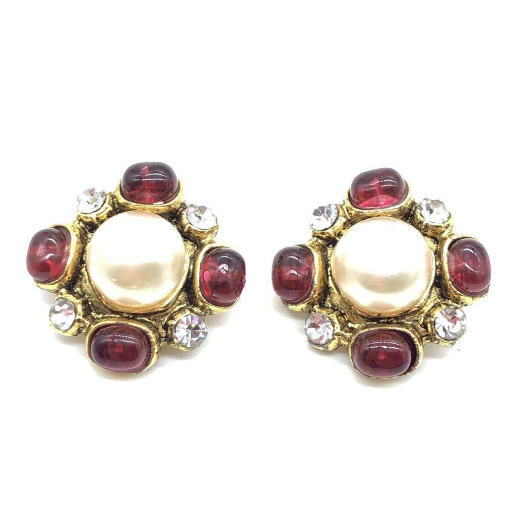 vintage chanel pearl and gripoix earrings