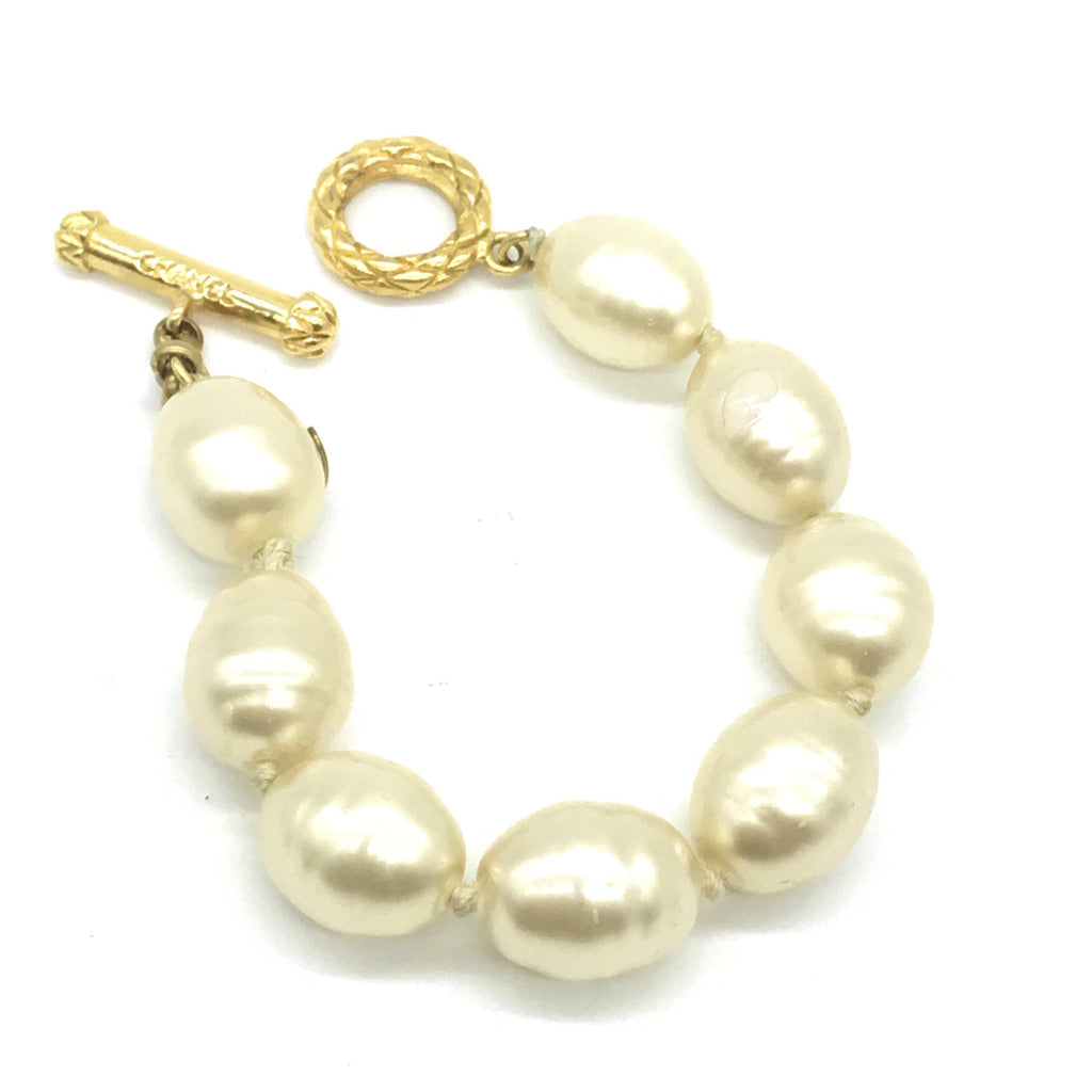 vintage chanel oval pearl bracelet