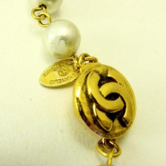 vintage chanel pearl and crystal charm necklace signature