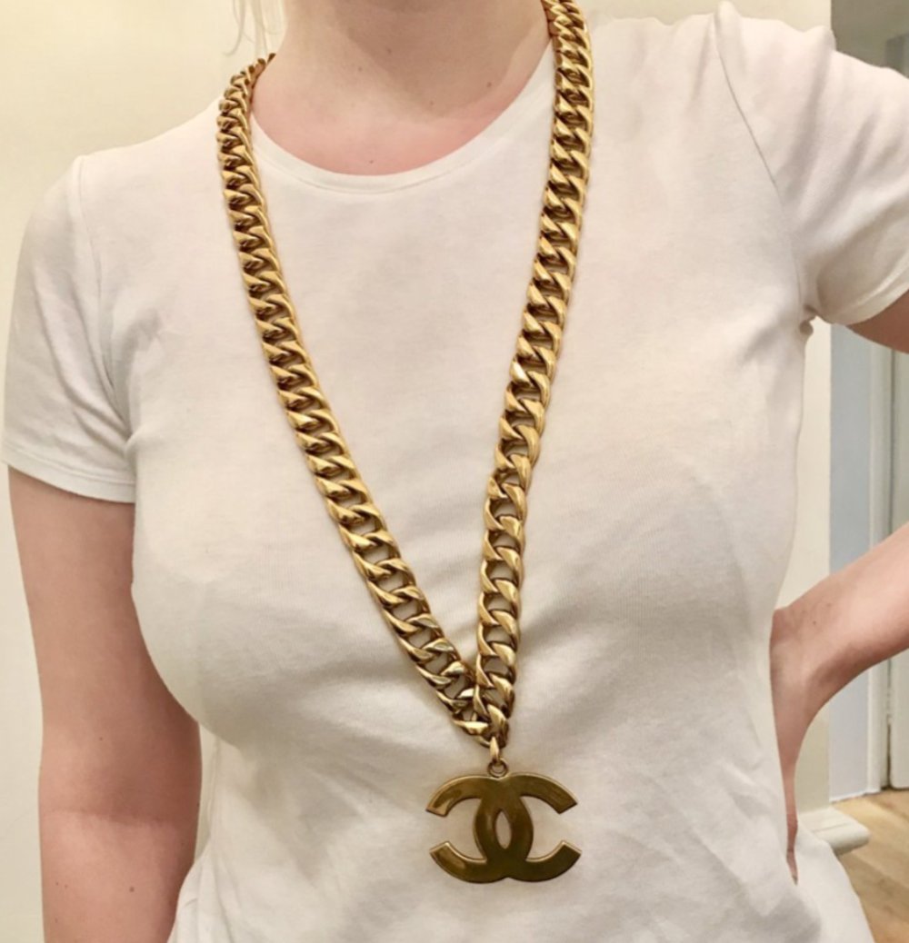 Chanel Large Link Necklace with CC Logo Pendant – Very Vintage