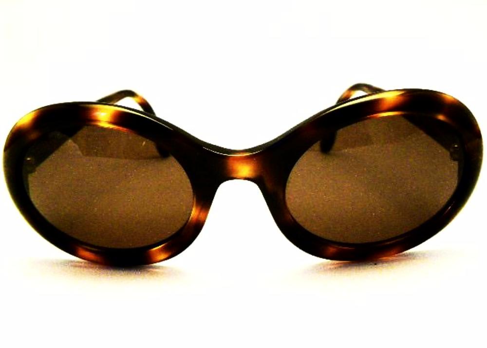 vintage chanel sunglasses in tortoiseshell